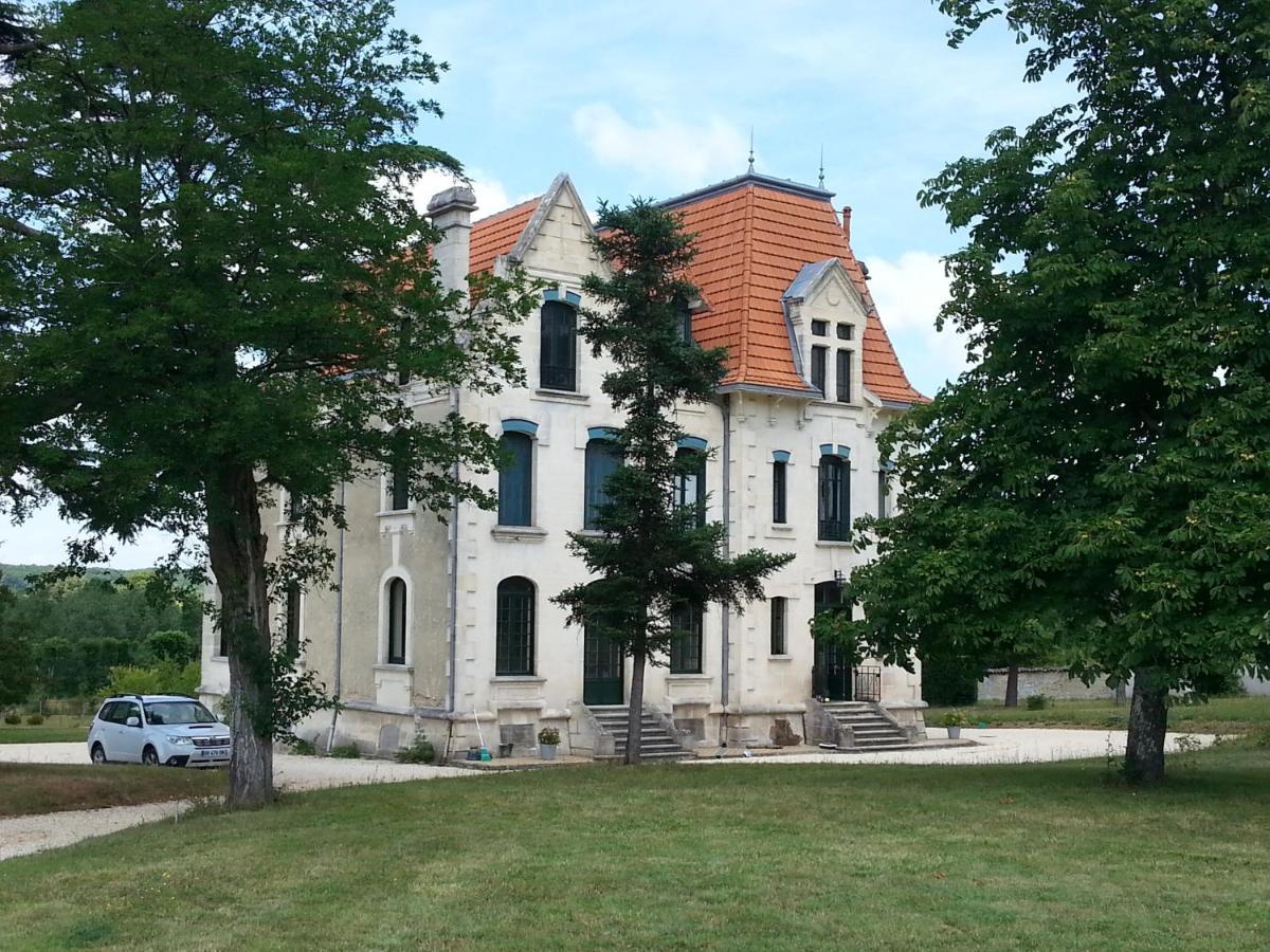 Villa Claude Коняк Екстериор снимка