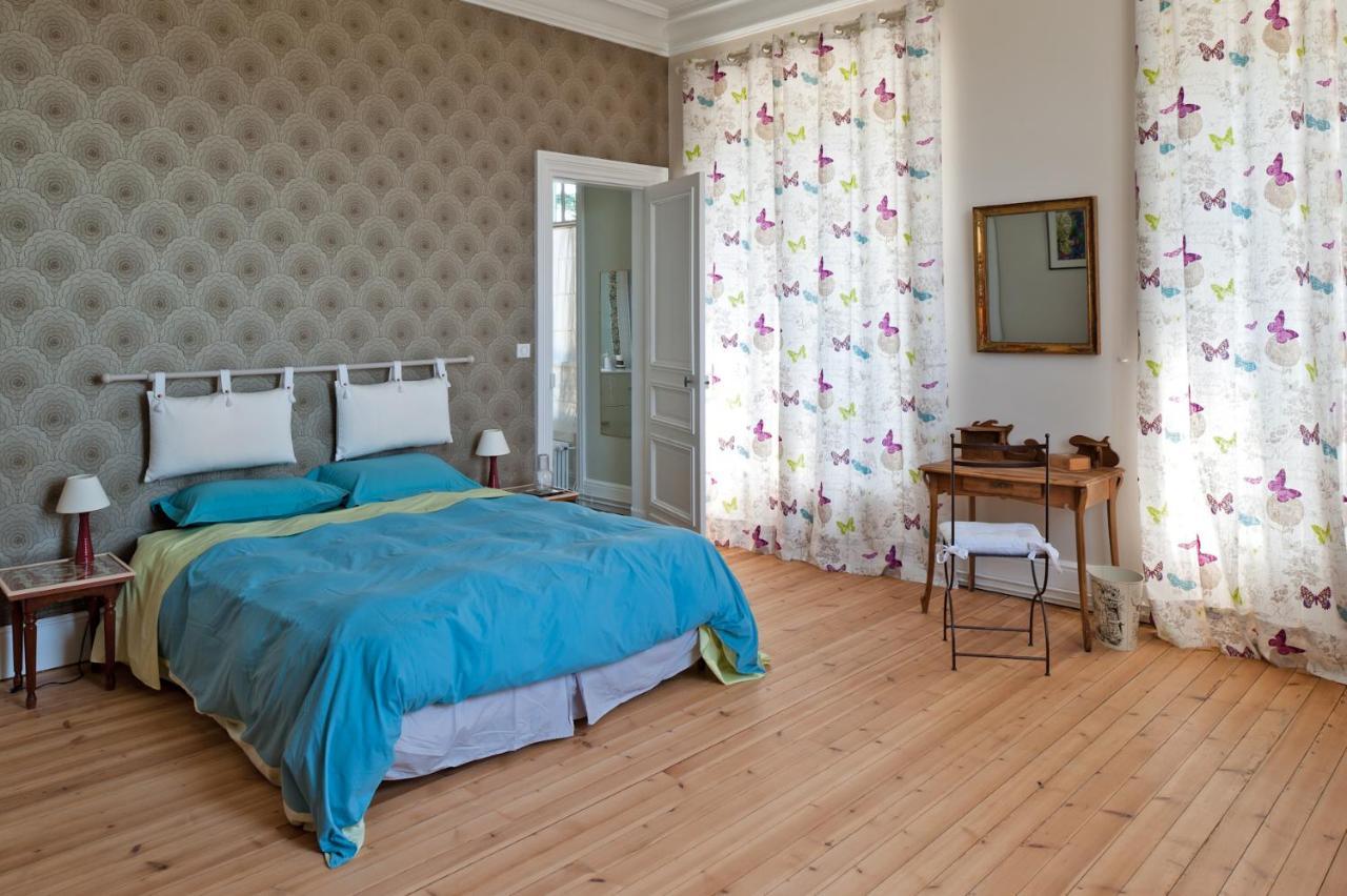Villa Claude Коняк Екстериор снимка